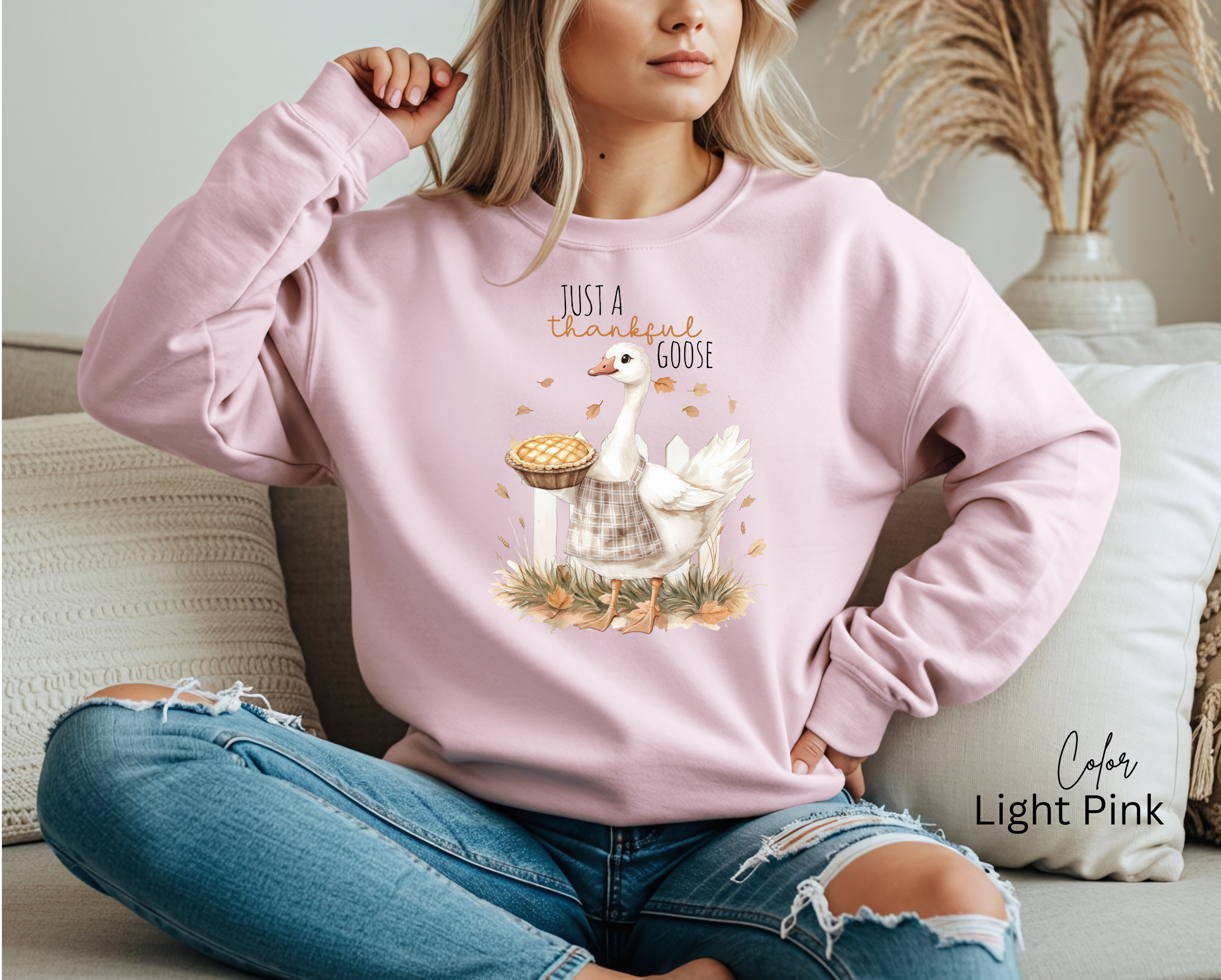 Just a Thankful Goose - Cozy Crewneck, Thanksgiving Sweatshirt, Fall Fashion, Gift for Thanksgiving Celebrations