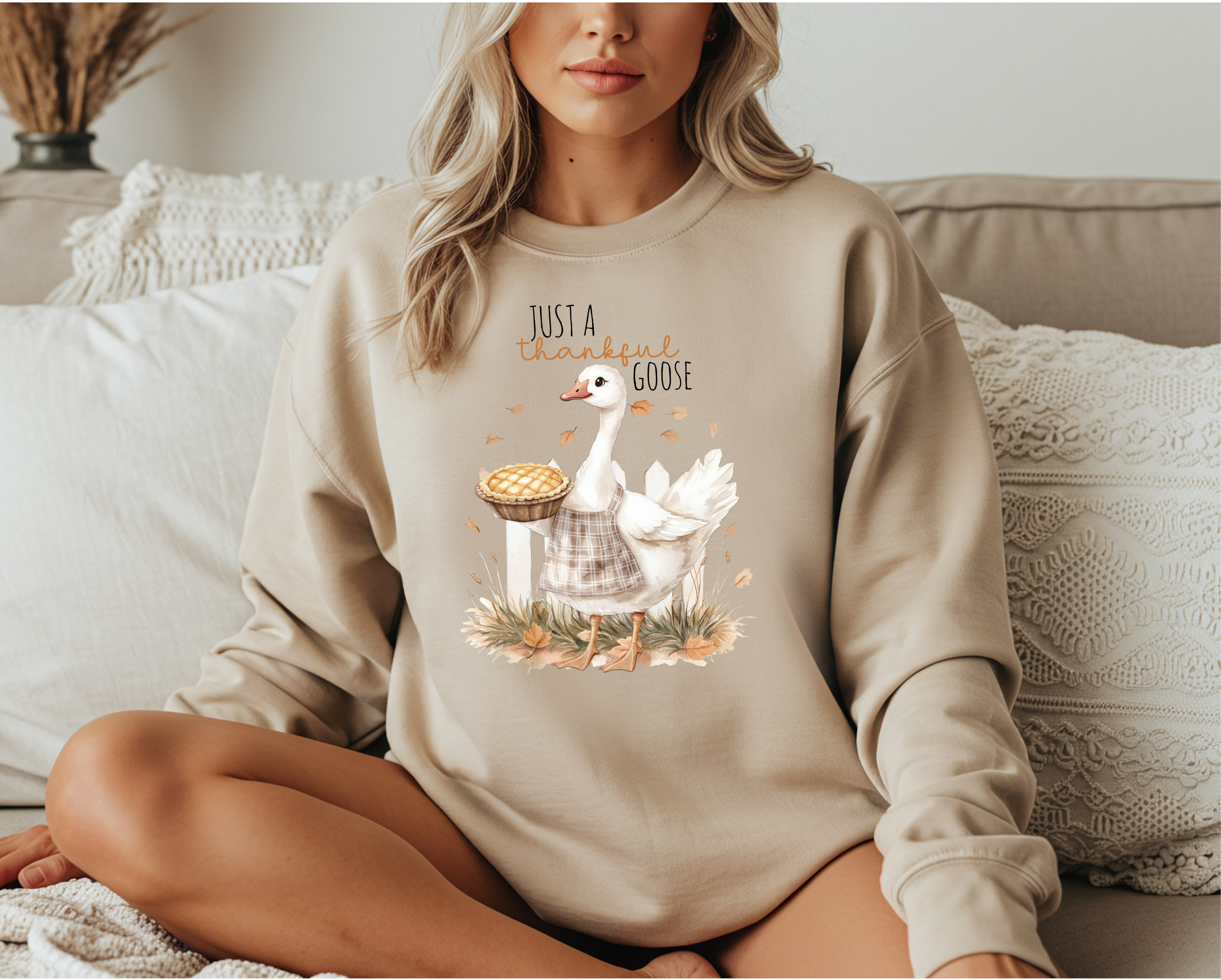 Just a Thankful Goose - Cozy Crewneck, Thanksgiving Sweatshirt, Fall Fashion, Gift for Thanksgiving Celebrations